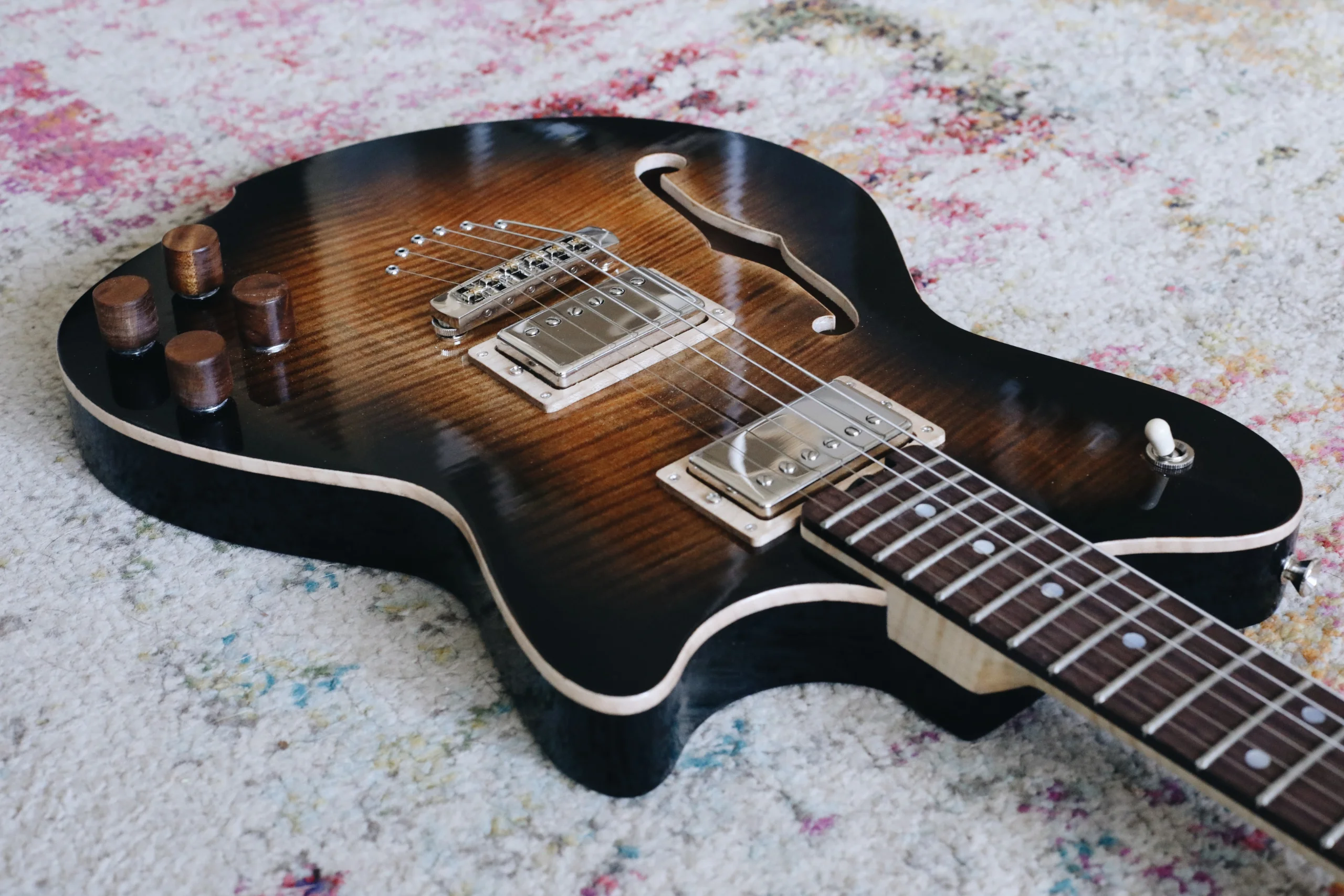 Procella | Tobacco Burst — detail